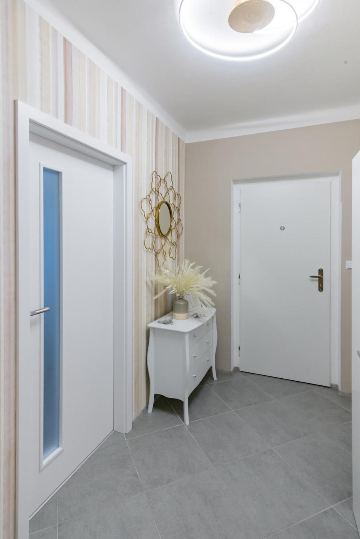 Pastel Art Deco 3Bdr Ruterra Apt Prague Exterior photo